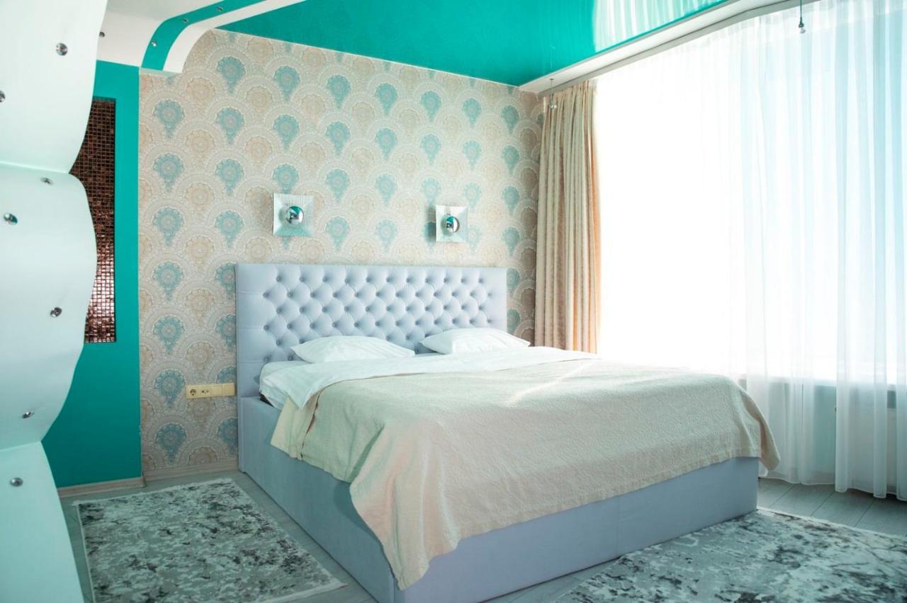 Seven Eleven Apartment Hotel In Most City Dnipro Exterior photo