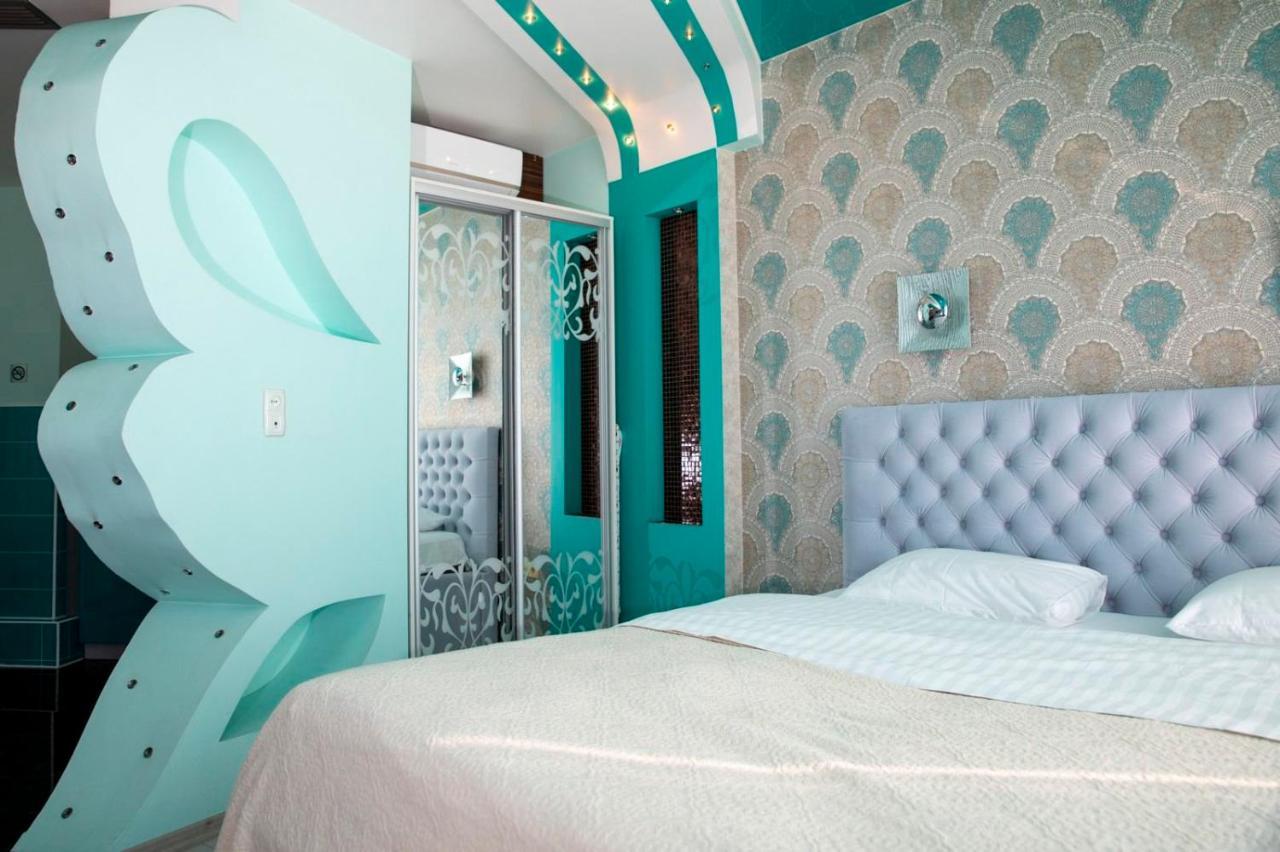 Seven Eleven Apartment Hotel In Most City Dnipro Exterior photo