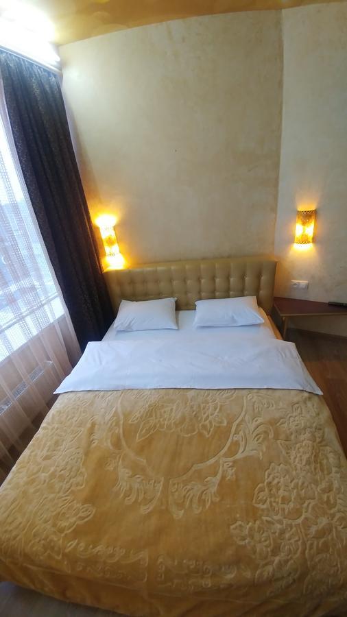 Seven Eleven Apartment Hotel In Most City Dnipro Exterior photo