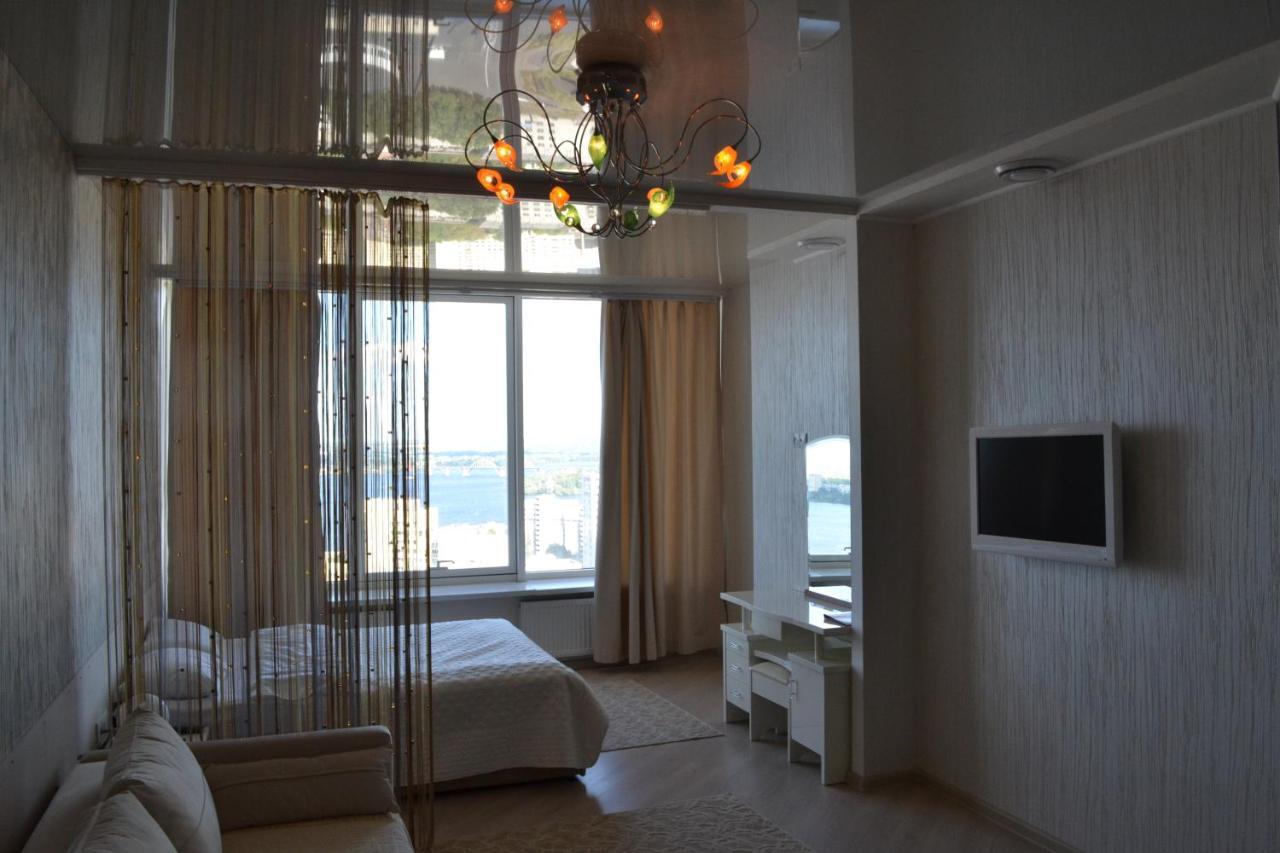 Seven Eleven Apartment Hotel In Most City Dnipro Exterior photo